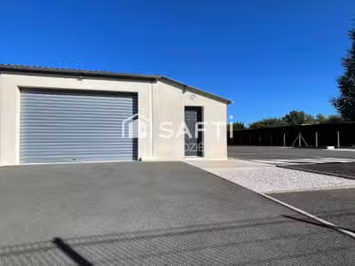 Local commercial de 90 m² avec stockage sur Macau