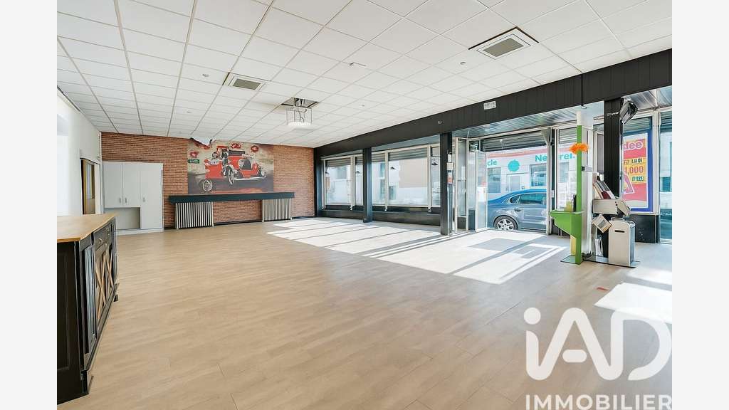 Vente local commercial 355m² à Mailly-le-Camp