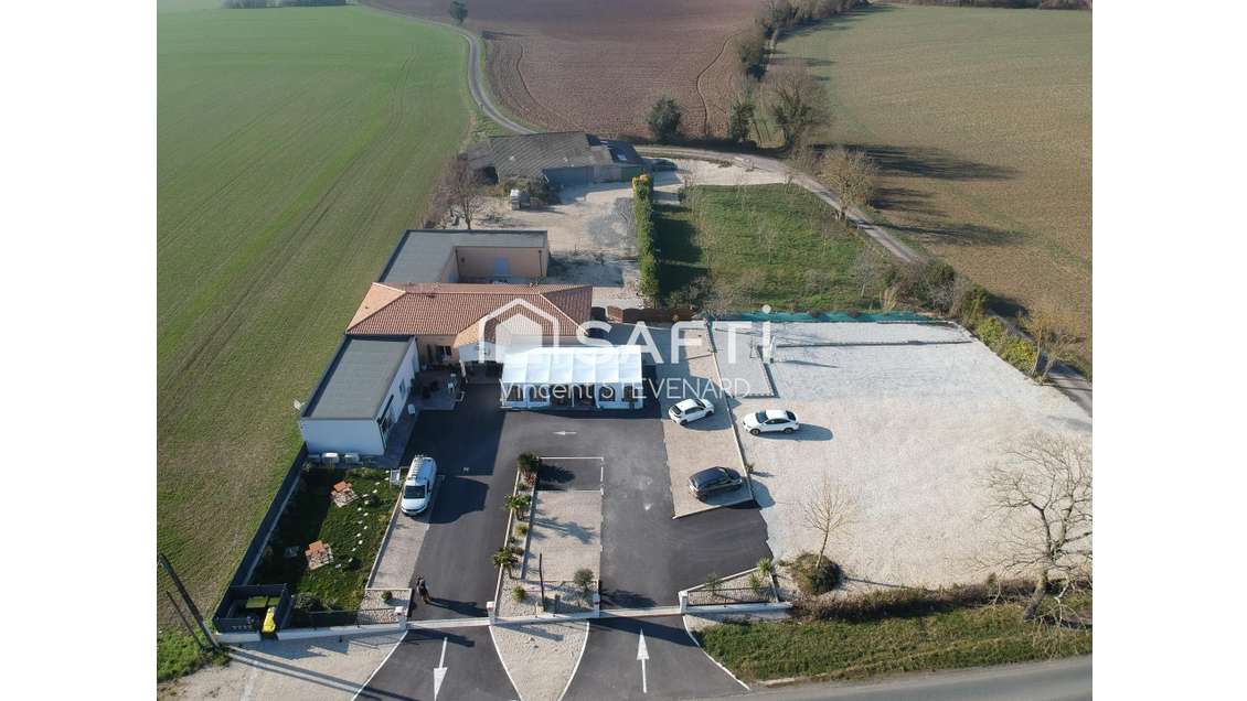 Ensemble Immobilier (SCI à vendre) à Mansle