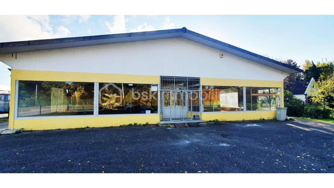 Vente local pro 480m² sur 21 ares à Marckolsheim