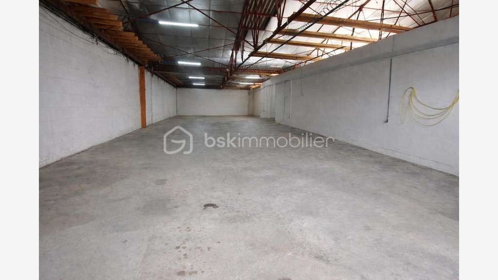 Vente local pro 480m² sur 21 ares à Marckolsheim