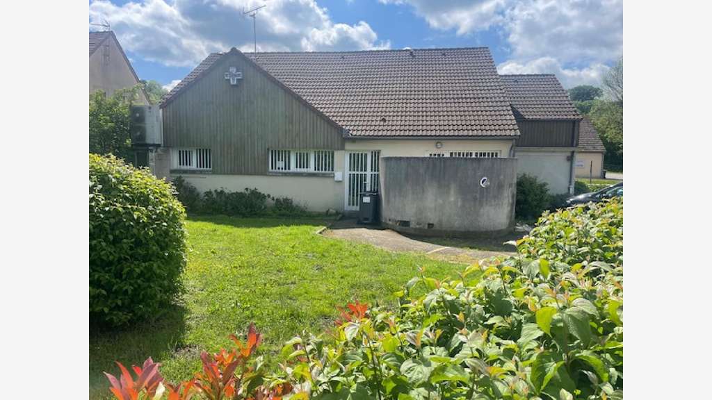 Local commercial Local 150m2 - Terrain 687m2