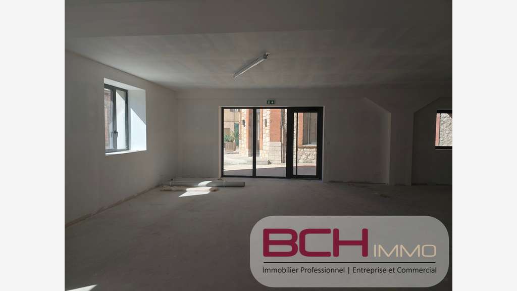 Vente local lumineux RDC PMR à Marseille 13010