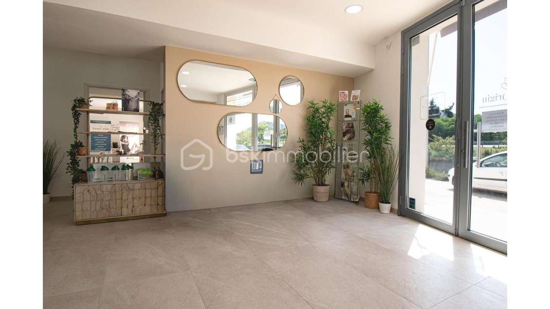 Vente murs commerciaux de 172m² à Marseille 13011