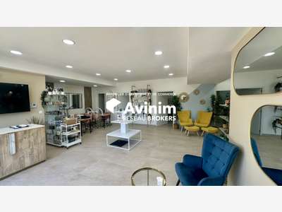 Vente local cial 170m² visibilité A50 à Marseille