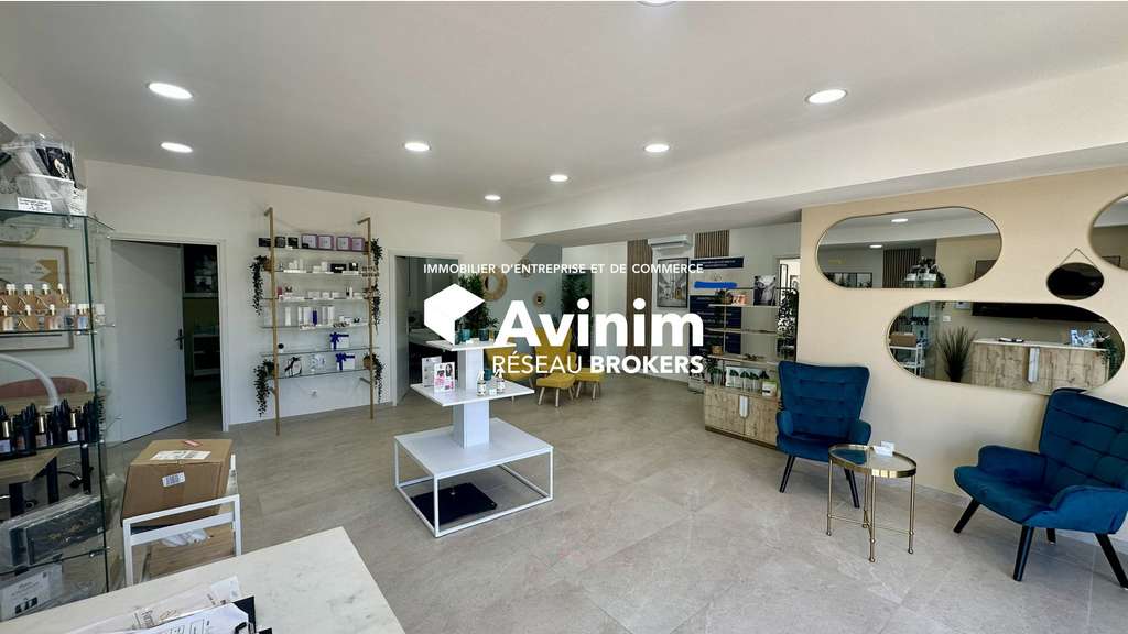 Vente local cial 170m² visibilité A50 à Marseille