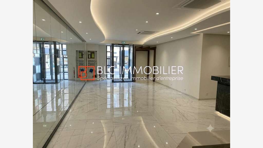 Local commercial à vendre 172m² Marseille 13012