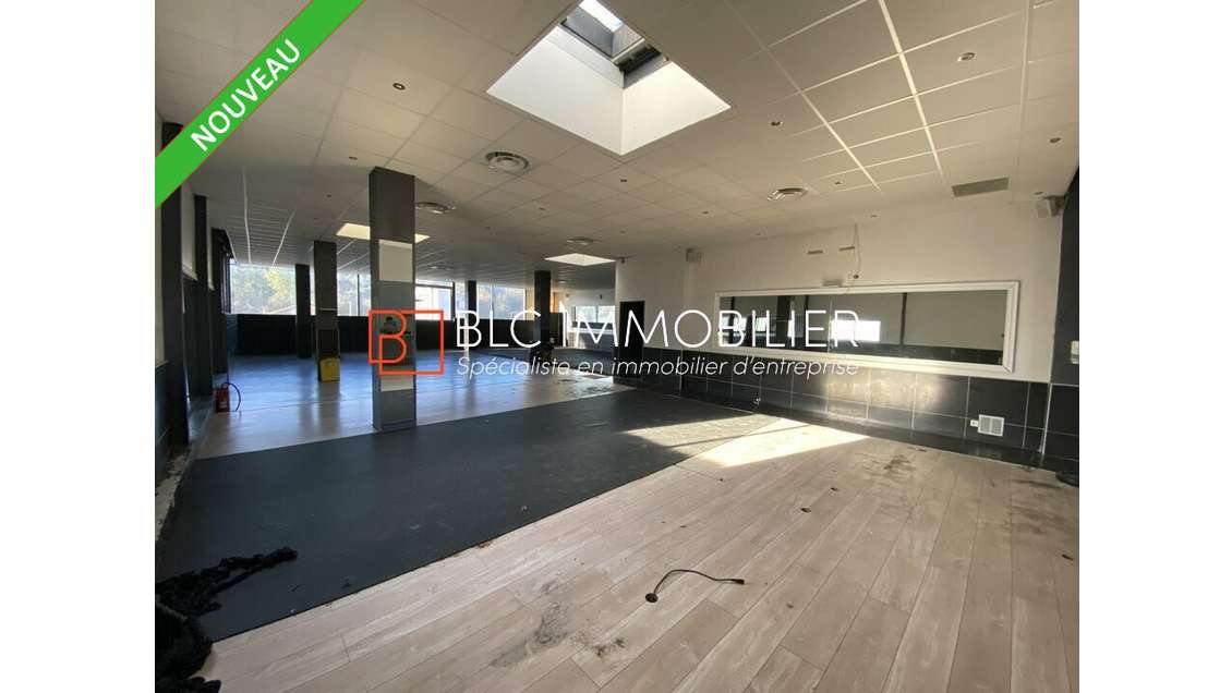 AV murs commerciaux 500m² avec parking Marseille