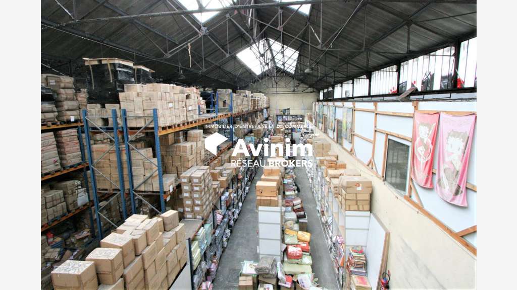 Local commercial 2000m² à vendre à Marseille 14e