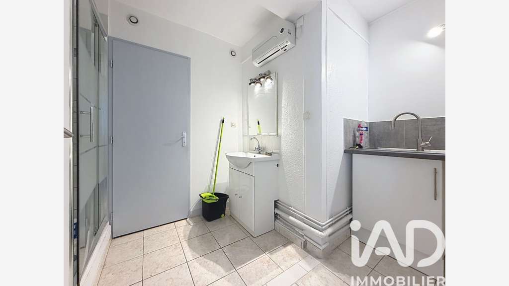 Vente local commercial de 62m² en ZFU à Marseille