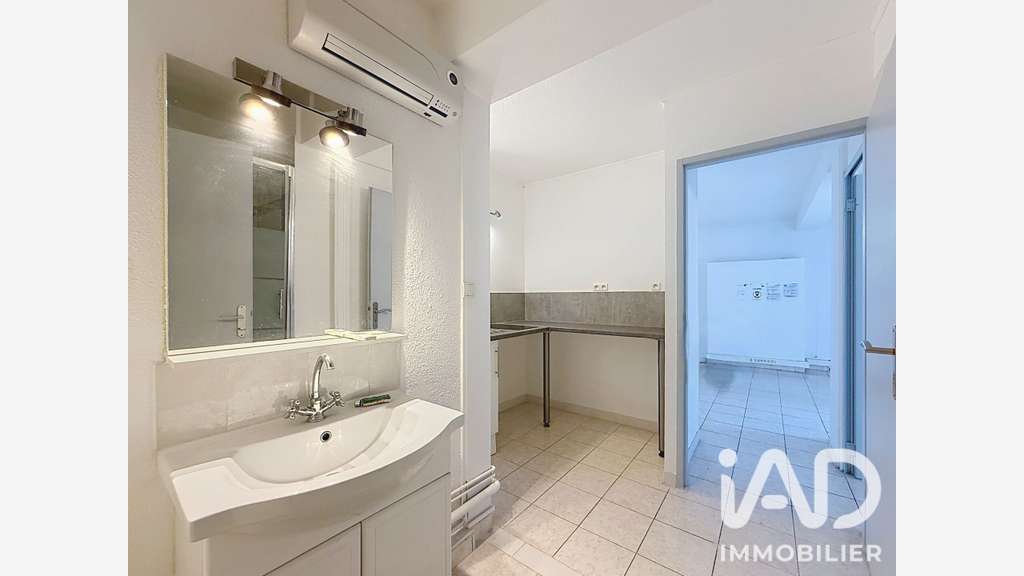Vente local commercial de 62m² en ZFU à Marseille