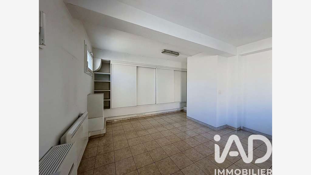 Vente local commercial de 62m² en ZFU à Marseille