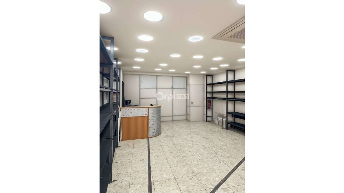 Murs commerciaux libres & potentiel habitation