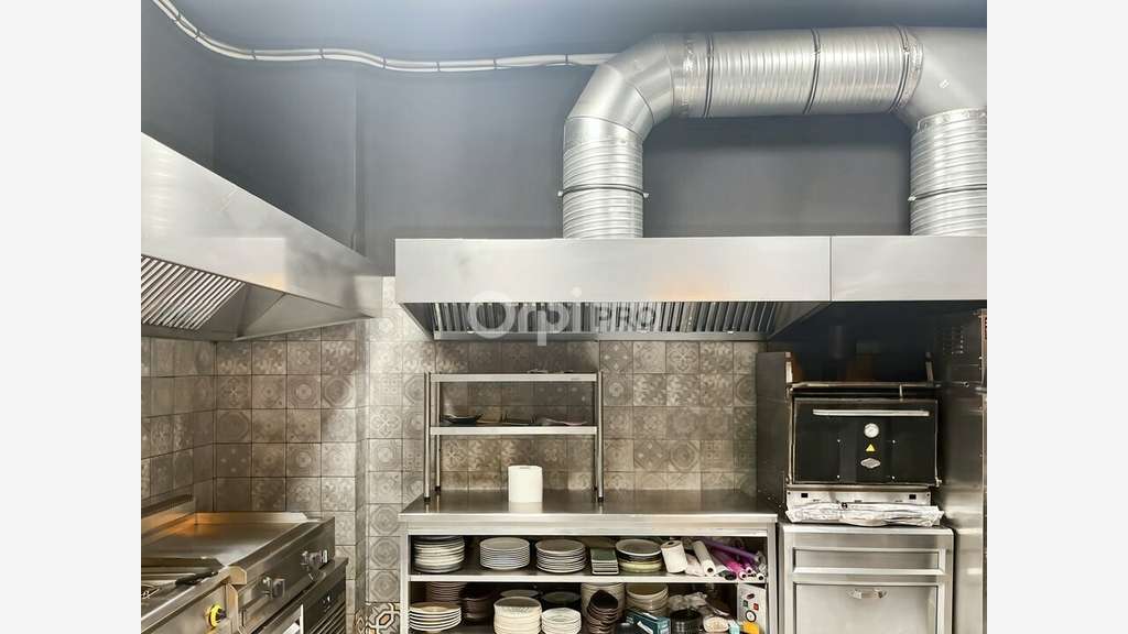 Local commercial de 147m² à vendre Marseille 13002