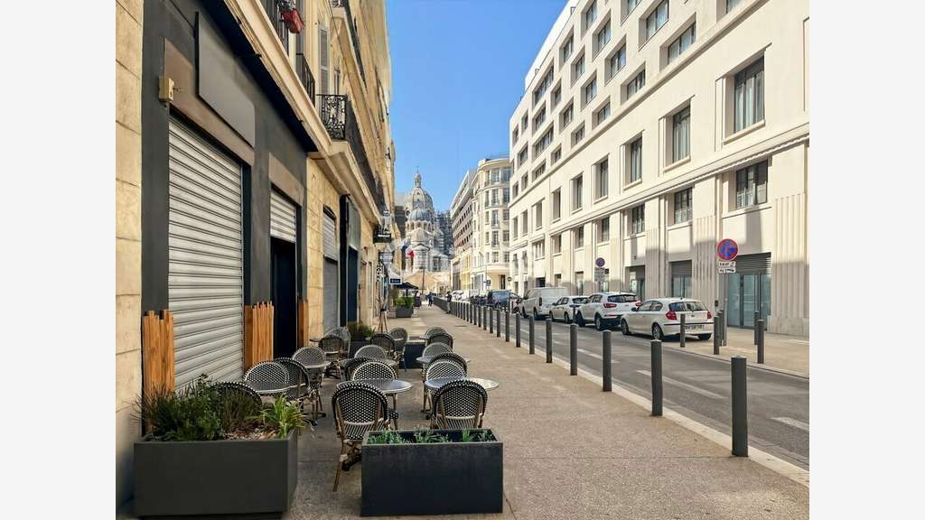 Local commercial de 147m² à vendre Marseille 13002