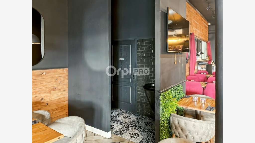 Local commercial de 147m² à vendre Marseille 13002