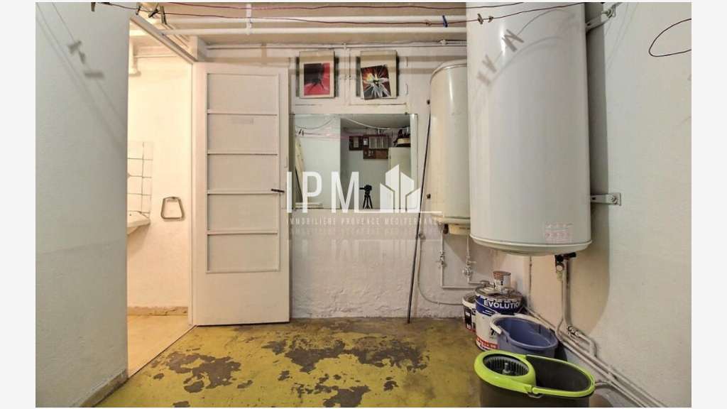 A vendre local commercial 35m² à Marseille centre 