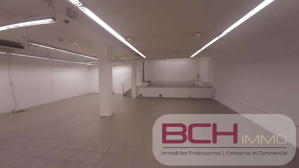 Vente local 392m² axe passant Marseille 4ème 