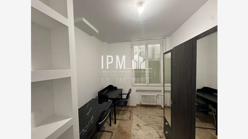 A vendre local 35m² et appart 36m² à Marseille 4e