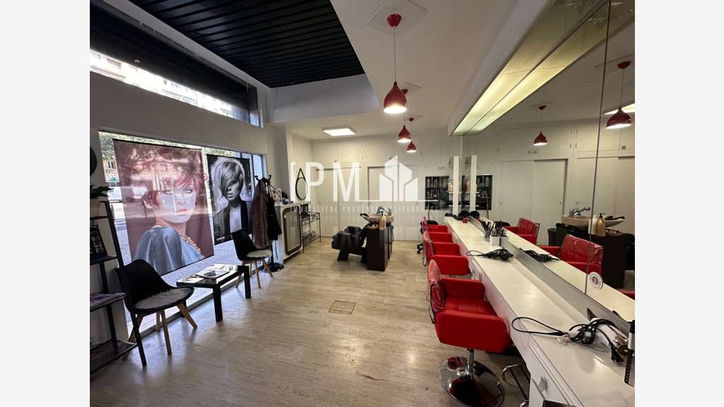 A vendre local 35m² et appart 36m² à Marseille 4e