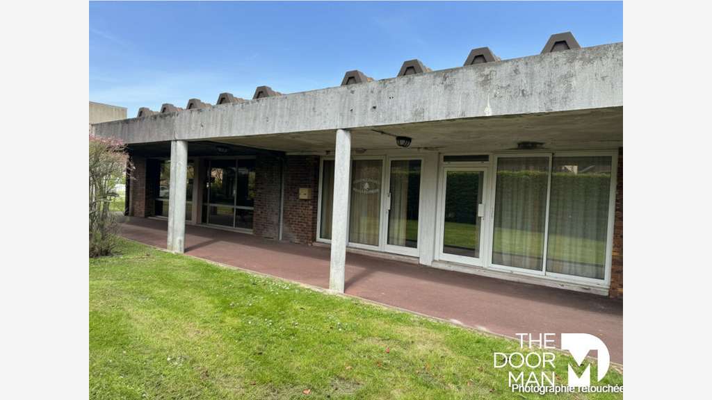 Vente murs locaux commerciaux 44m² àMaurepas