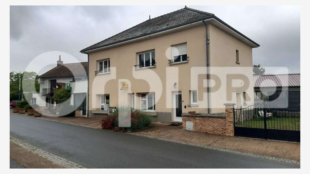 Vente local d'activité 600m² sur 2000m² à Mazirat