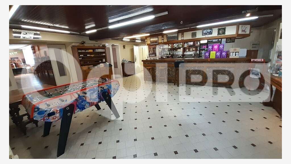 Vente local d'activité 600m² sur 2000m² à Mazirat