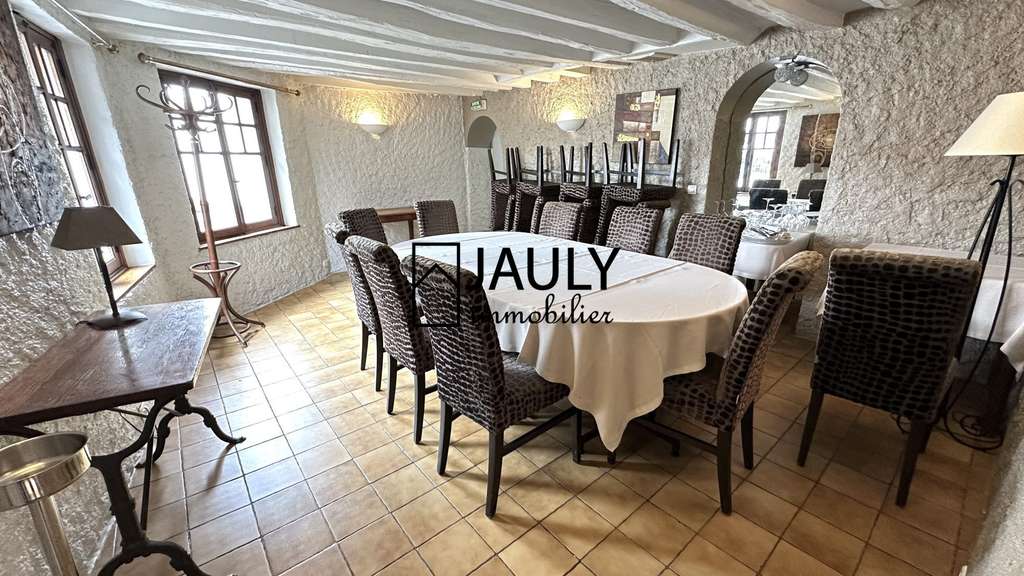AV immeuble 310m² restaurant + appartement à Meaux