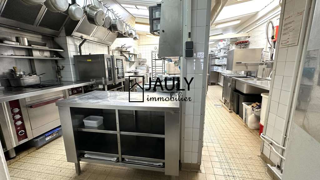 AV immeuble 310m² restaurant + appartement à Meaux