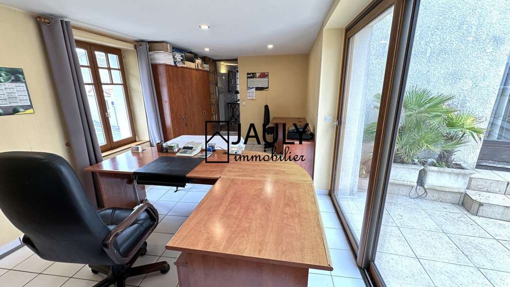 AV immeuble 310m² restaurant + appartement à Meaux