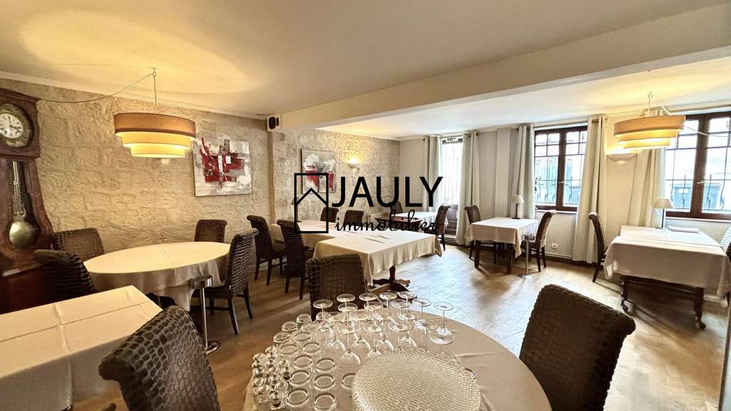 AV immeuble 310m² restaurant + appartement à Meaux