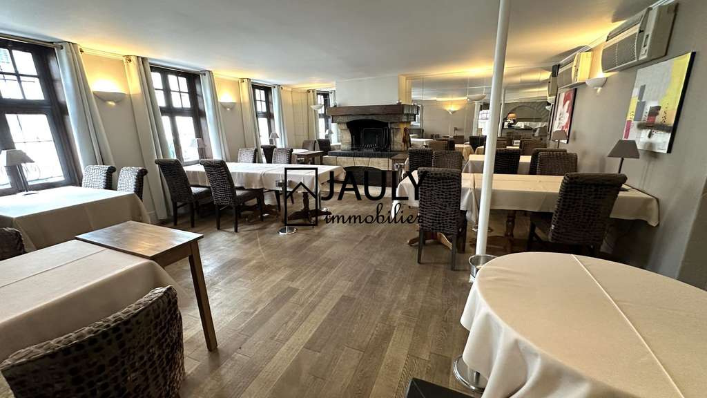 AV immeuble 310m² restaurant + appartement à Meaux