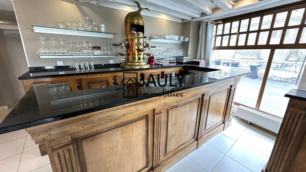 AV immeuble 310m² restaurant + appartement à Meaux
