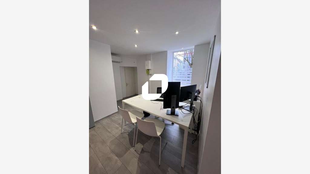 Vente Local commercial 77m² Meaux