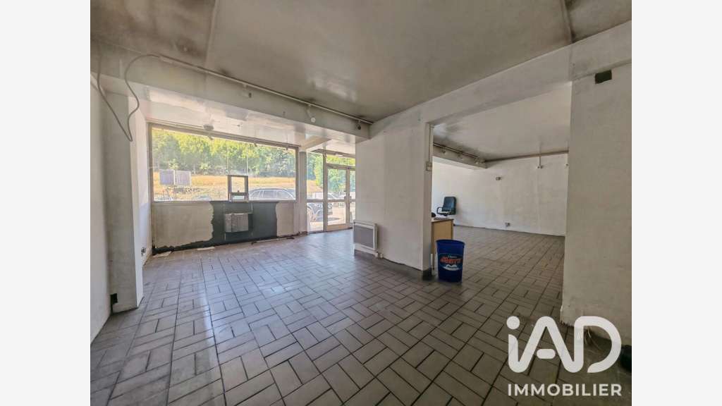 Vente ensemble immo commercial de 122m² à Meaux