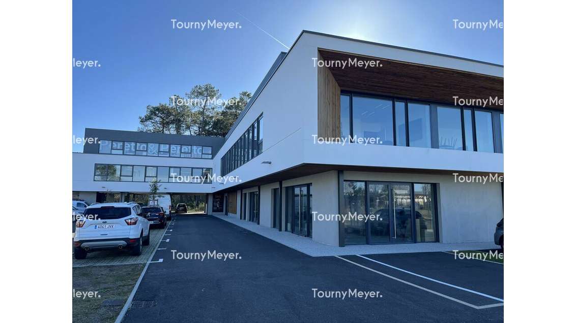 Vente local commercial 109m² zone d'activité Mées