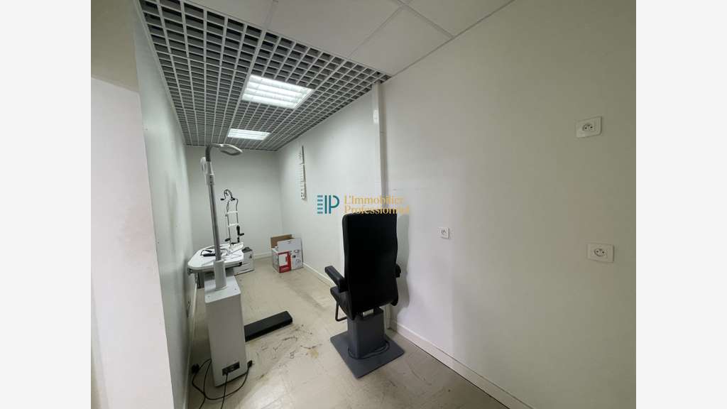 Vente local commercial 86m² en zc à Quimperlé
