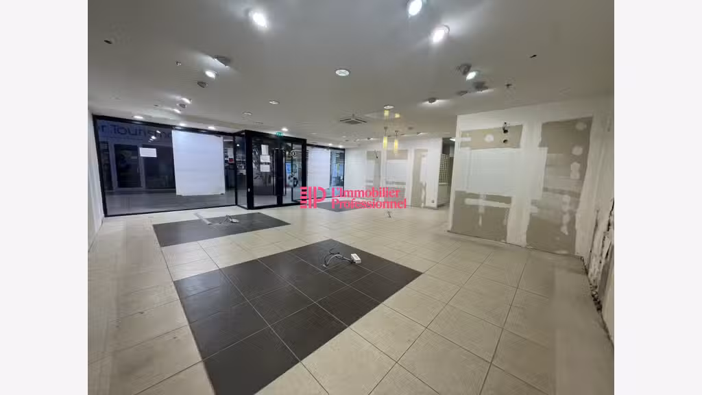 Vente local commercial 86m² en zc à Quimperlé
