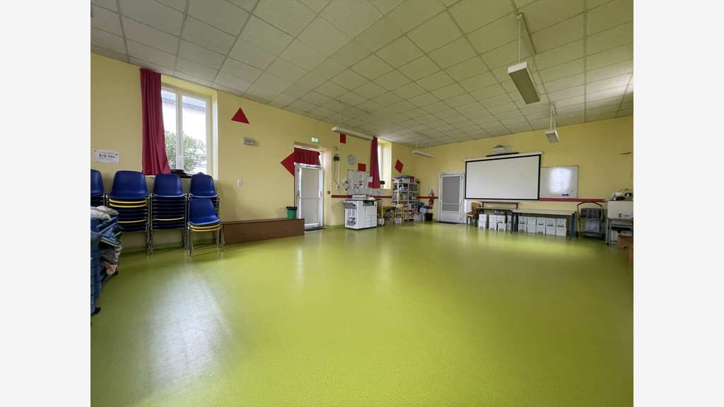 Vente local professionnel de 82m² à Mésanger