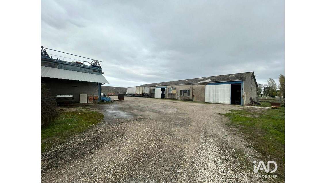 Local commercial à Mézin