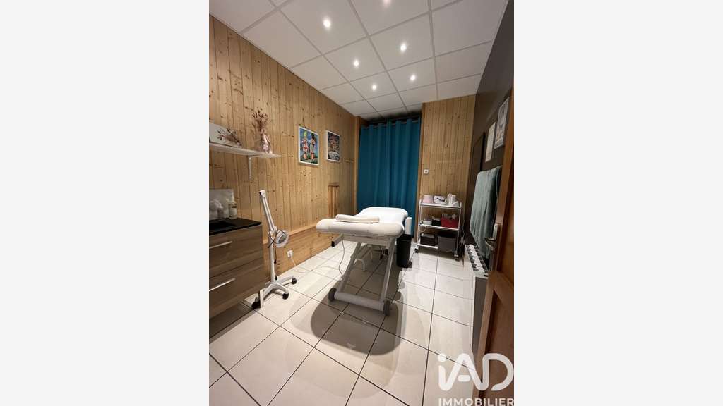 Vente murs institut de beauté au Mont-Dore