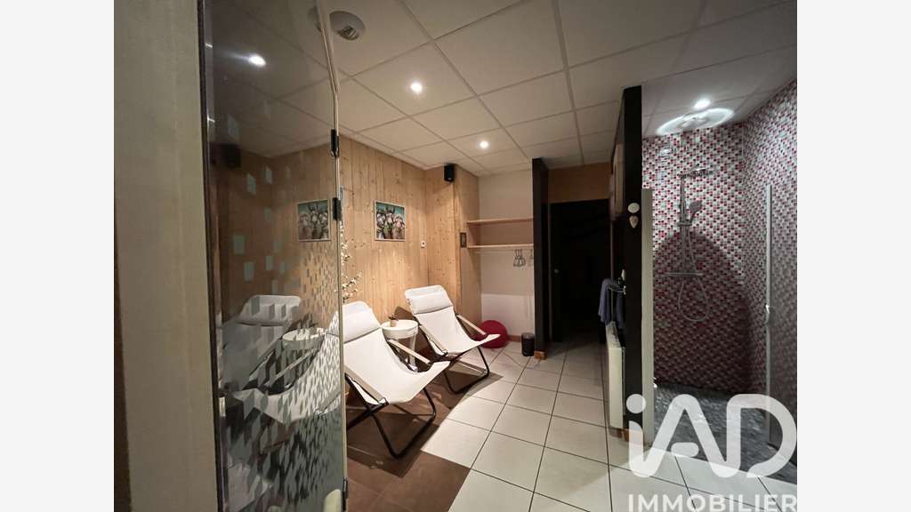 Vente murs institut de beauté au Mont-Dore