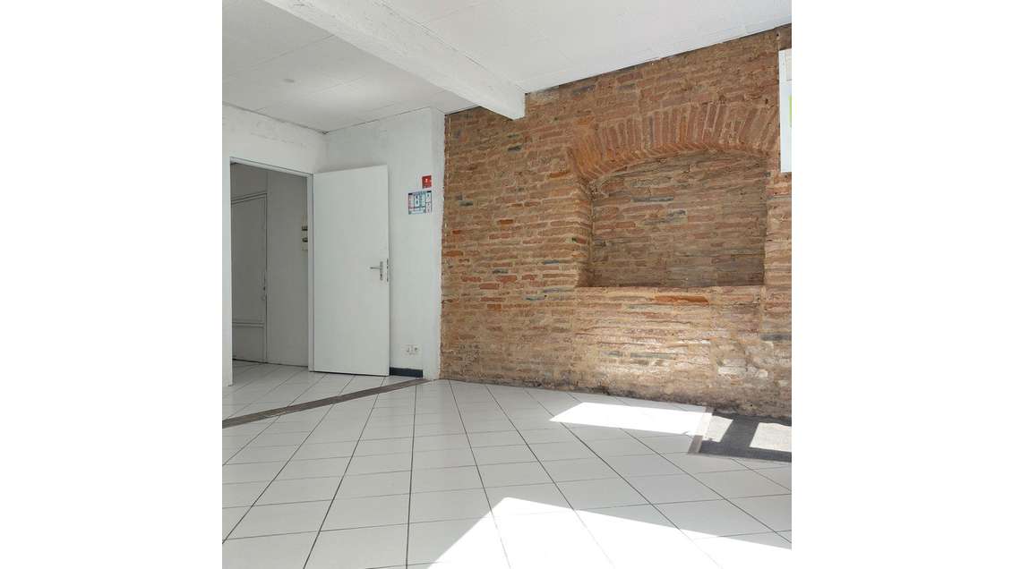 Local/bureau à vendre MONTAUBAN (82) avec vitrine