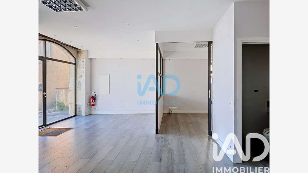 Vente local commercial de 68m² à Montauroux