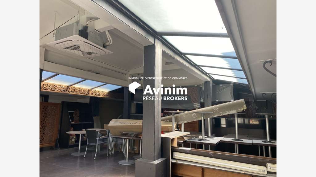 Vente local commercial 720m² à Montauroux
