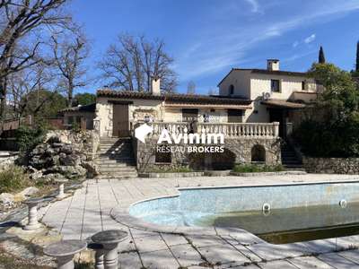 Vente Locaux commerciaux - Boutiques à Montauroux