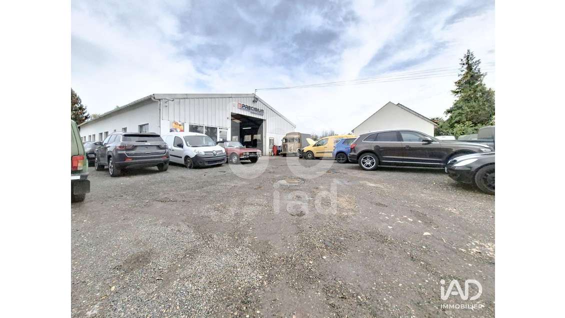 Local commercial à Montbouy