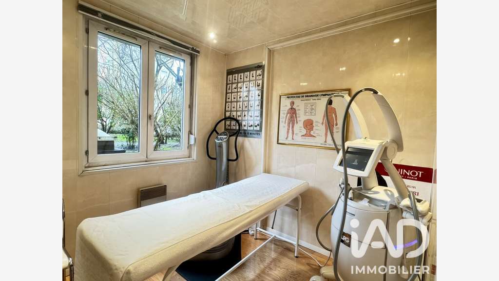 Vente local commercial 50m² à Montceau-les-Mines