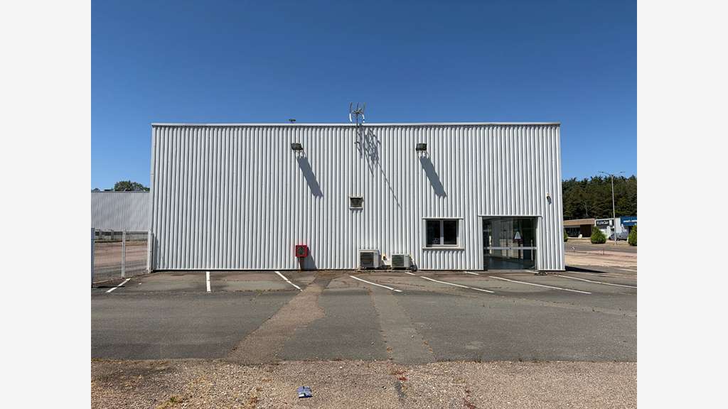 EXCLUSIVITE ! Local d'activité emplacement numéro