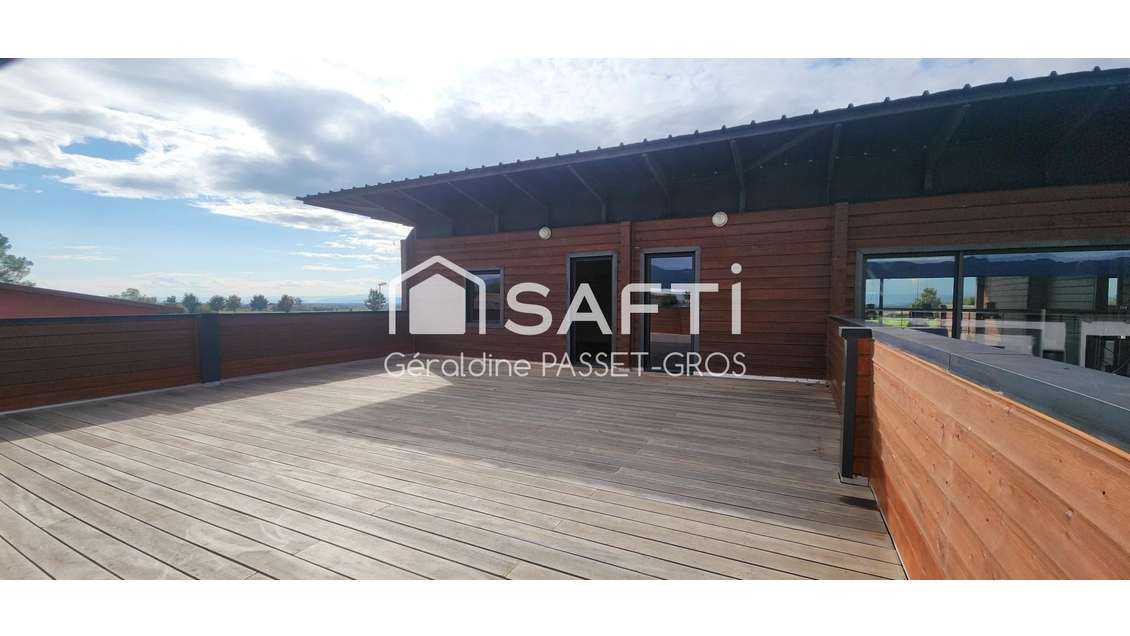 Bureaux spacieux avec deux terrasses idéalement 